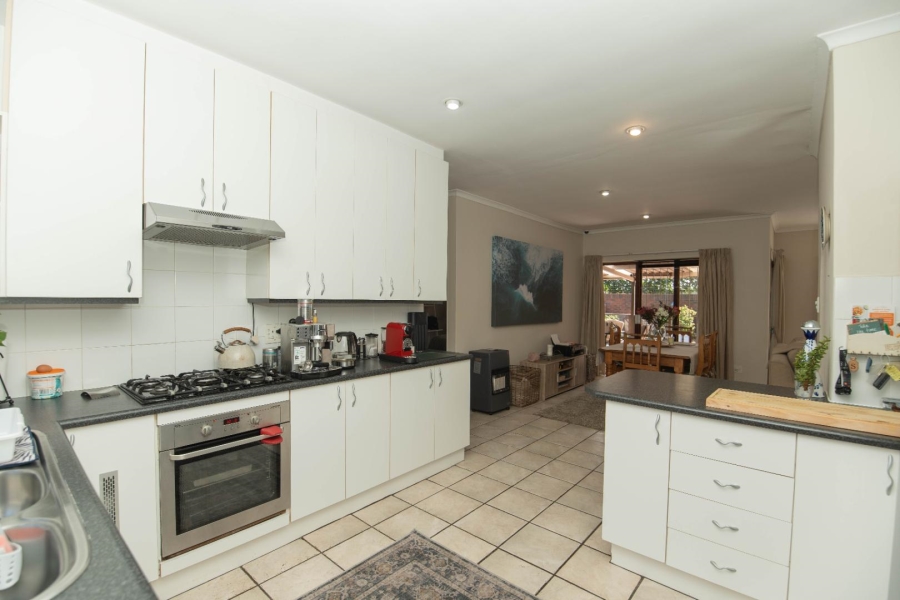 3 Bedroom Property for Sale in Summerstrand Eastern Cape